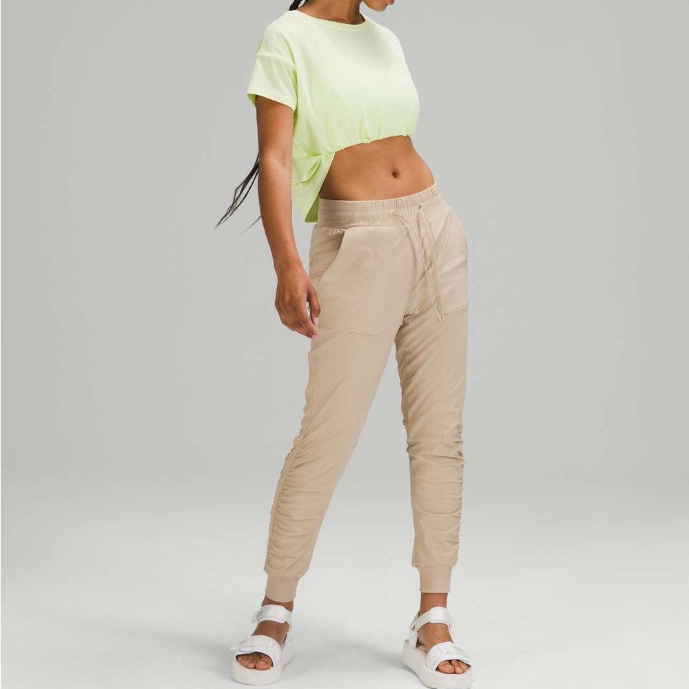 Lululemon beyond the studio high rise 7/8